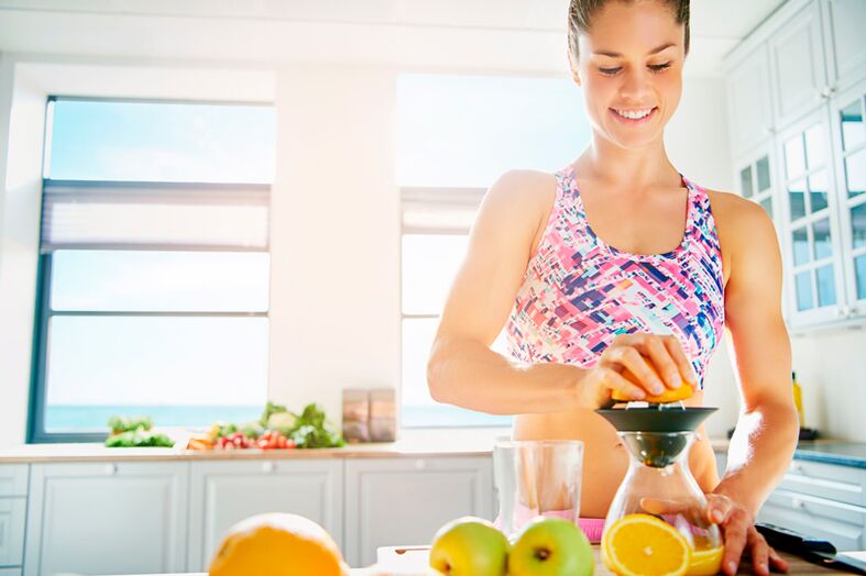 Freshly squeezed juices can be consumed for weight loss with a proper diet